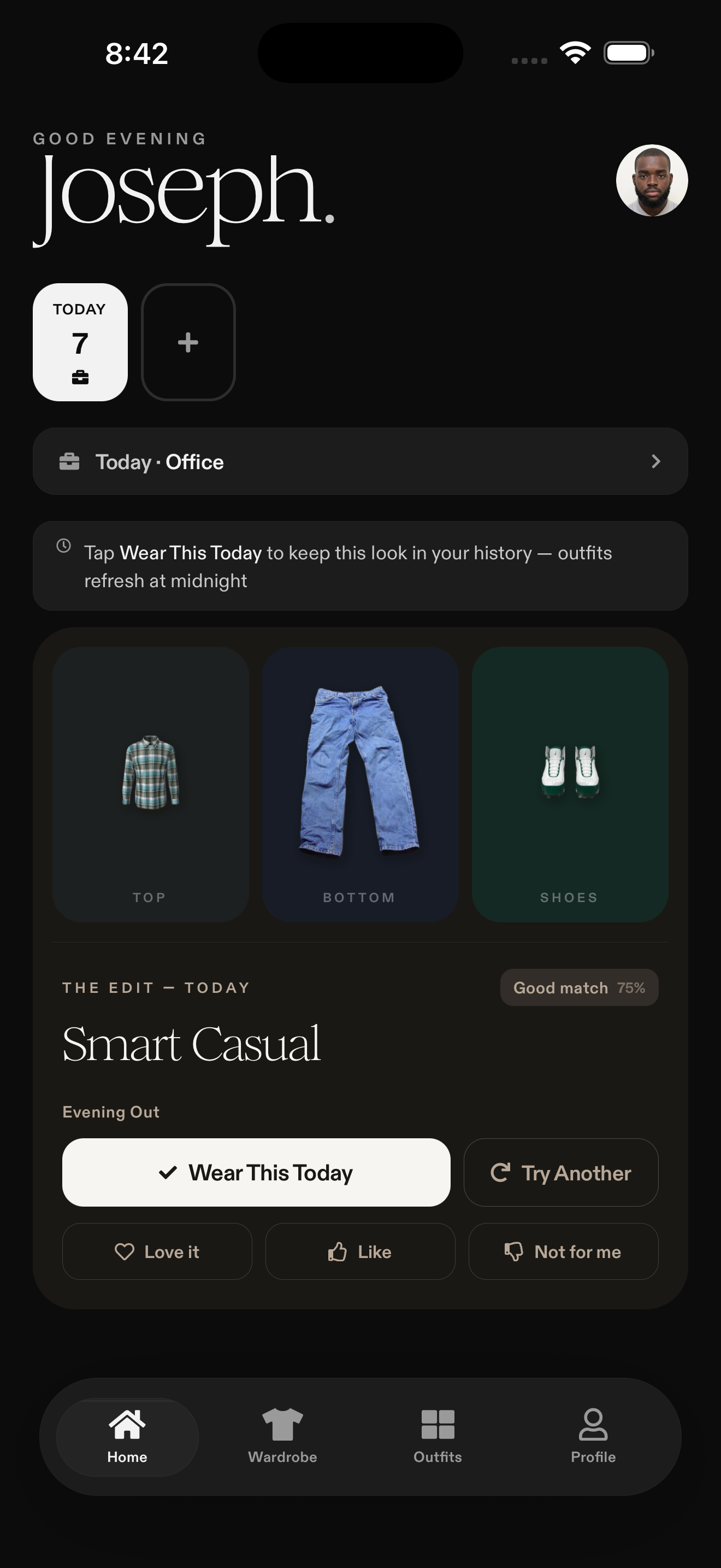 The Montinz app showing a daily outfit suggestion